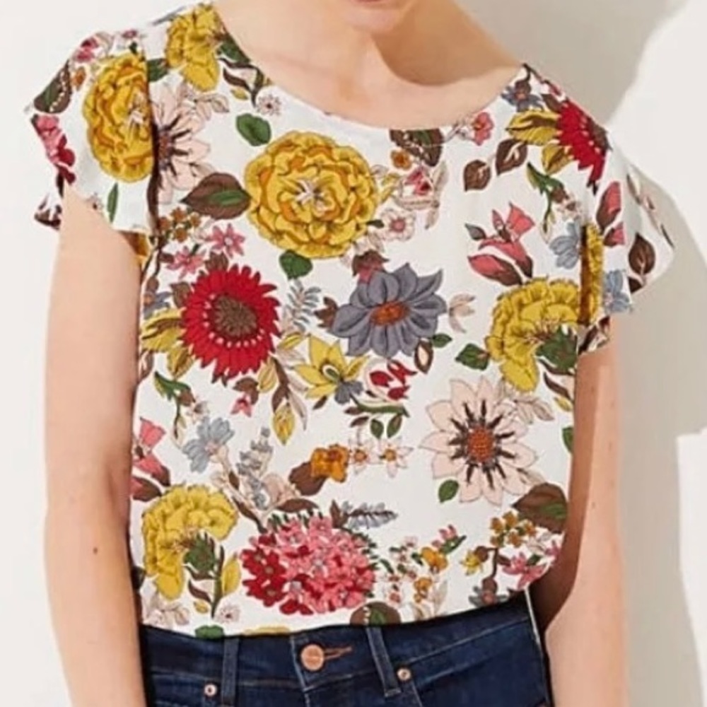 Loft Floral Top w/Flutter Sleeves, NWT, Size L